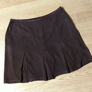 Tommy Bahama 18 Golf Skort, sz 8, EUC, Cabernet